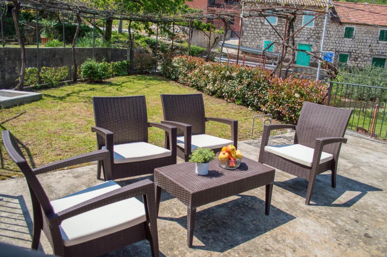 Apartments Mezini 11 Котор Екстериор снимка