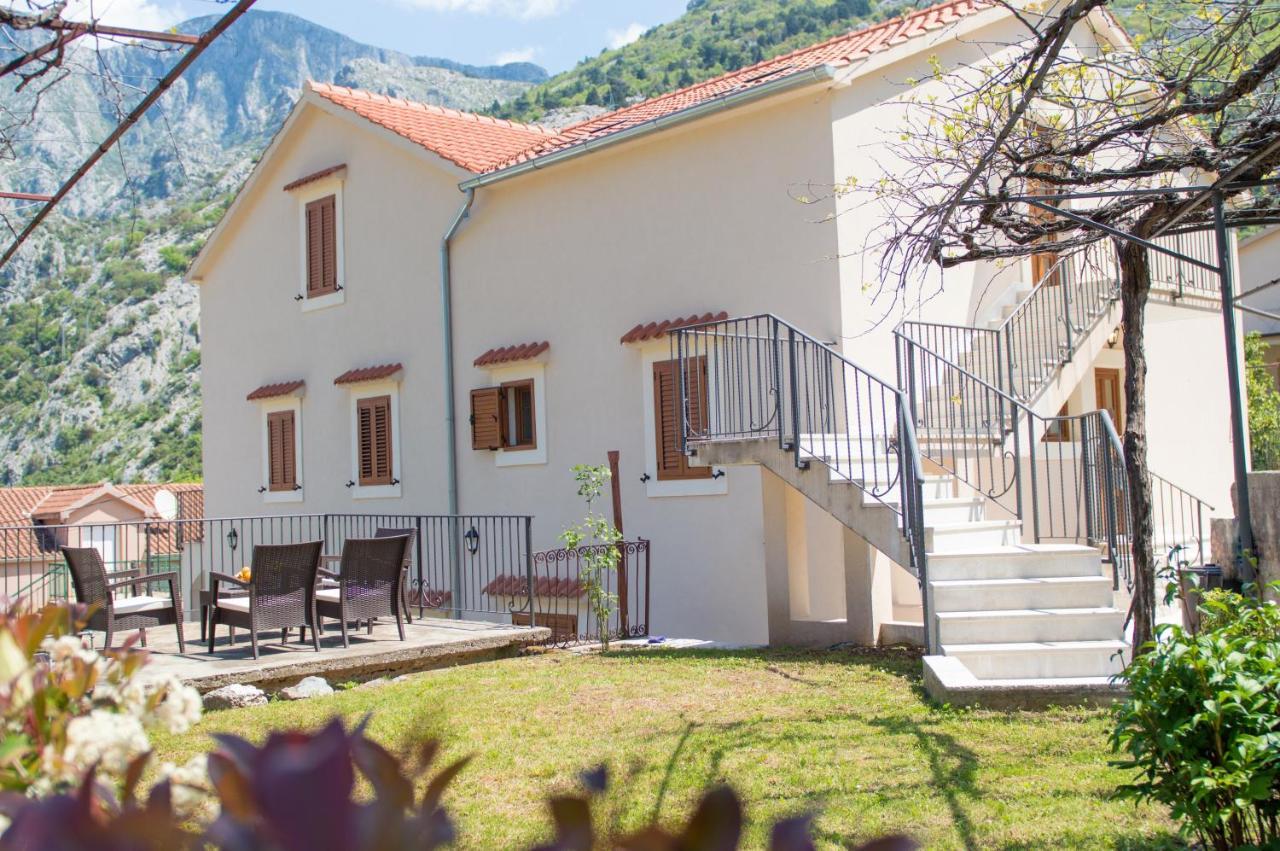 Apartments Mezini 11 Котор Екстериор снимка