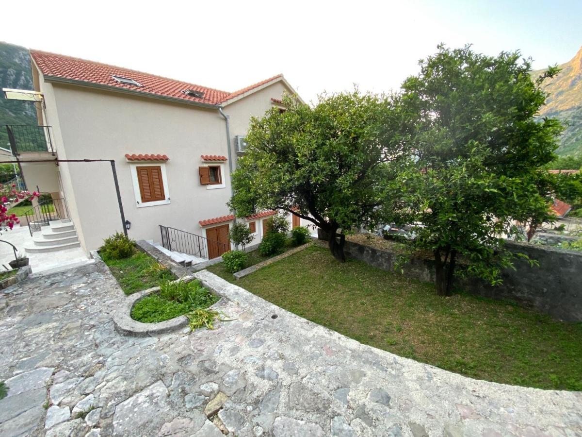 Apartments Mezini 11 Котор Екстериор снимка