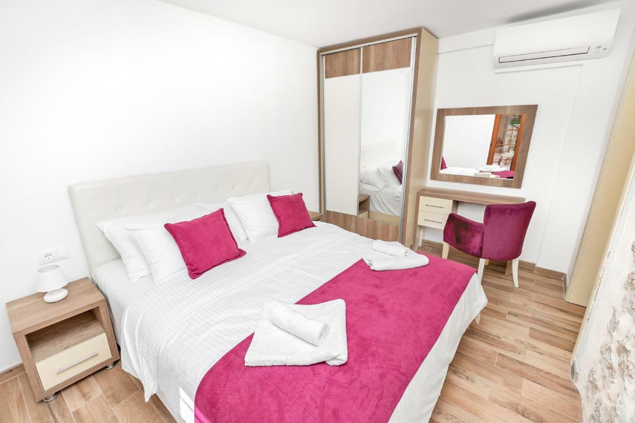 Apartments Mezini 11 Котор Екстериор снимка