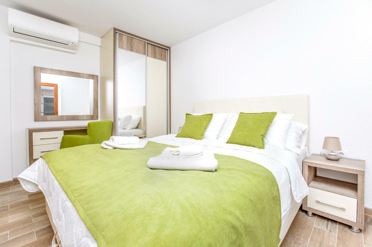 Apartments Mezini 11 Котор Екстериор снимка