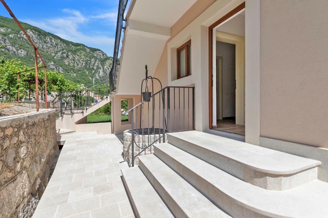 Apartments Mezini 11 Котор Екстериор снимка