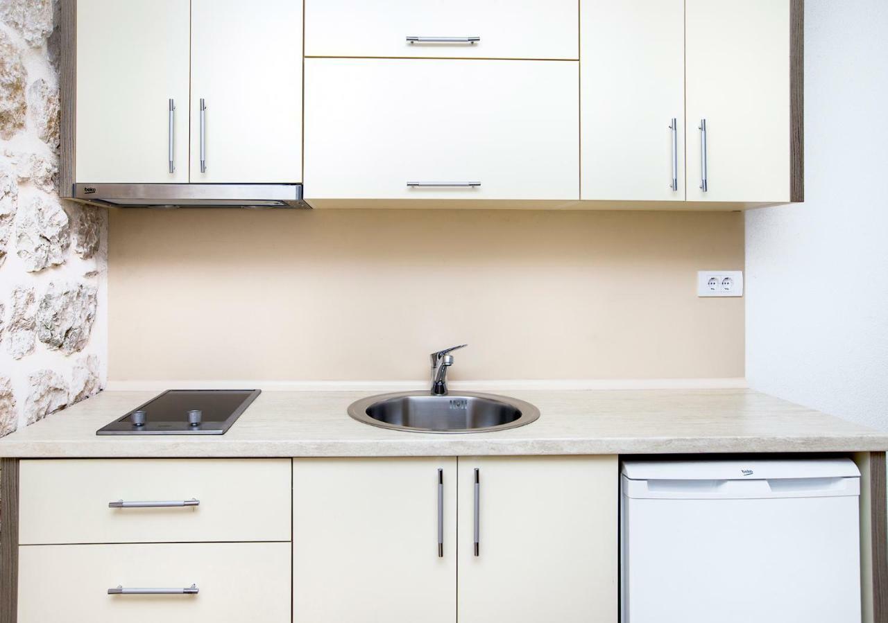 Apartments Mezini 11 Котор Екстериор снимка