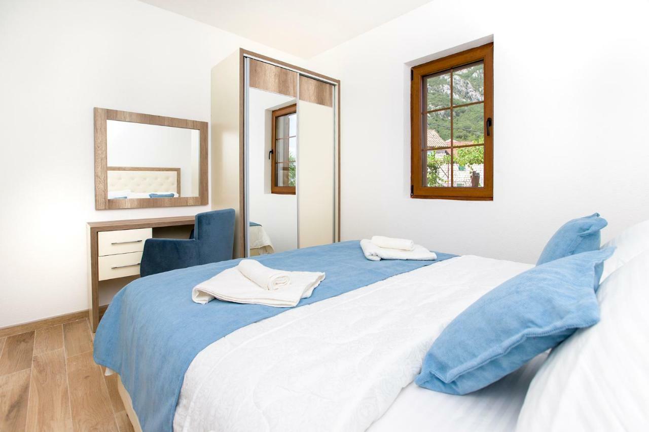 Apartments Mezini 11 Котор Екстериор снимка