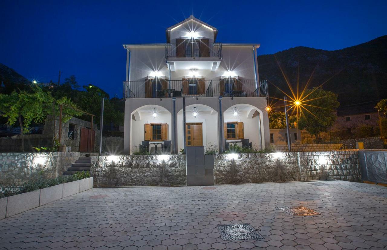 Apartments Mezini 11 Котор Екстериор снимка